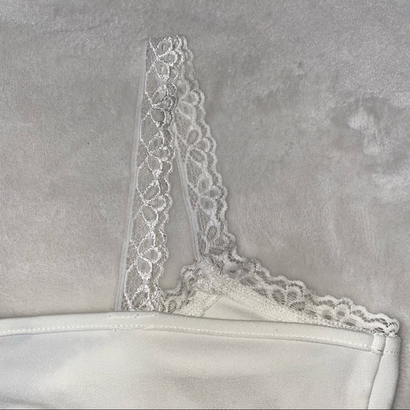 LACE TRIM CAMI TOP - Picture 10 of 11